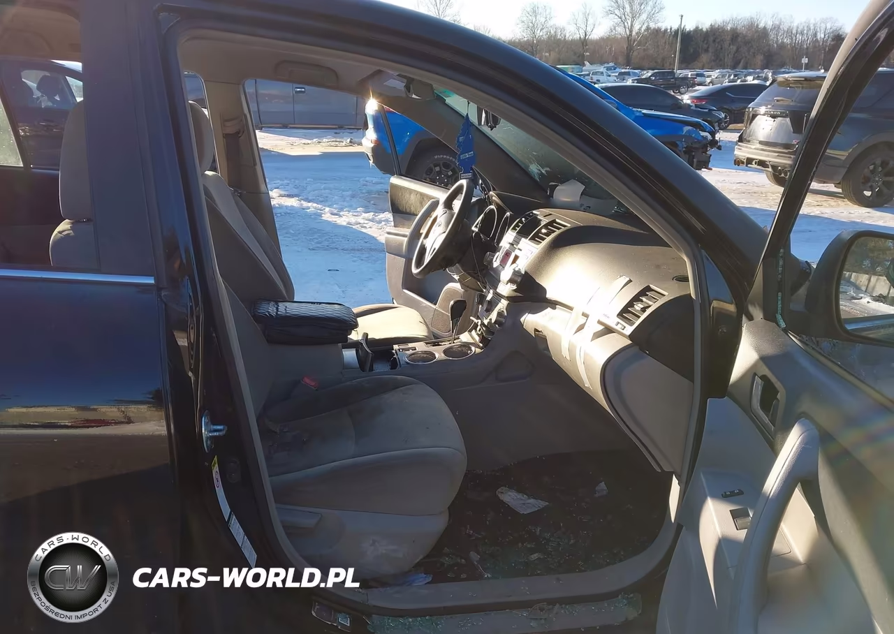2012 Toyota Highlander Base V6 VIN:5TDBK3EH9CS137152 - 5