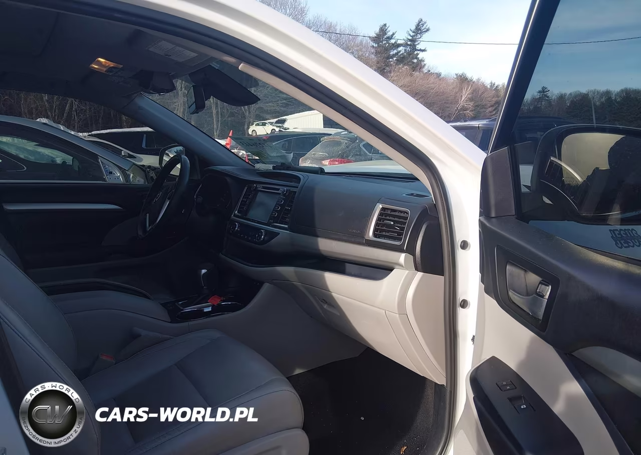 2019 Toyota Highlander Xle VIN:5TDJZRFH9KS562748 - 5