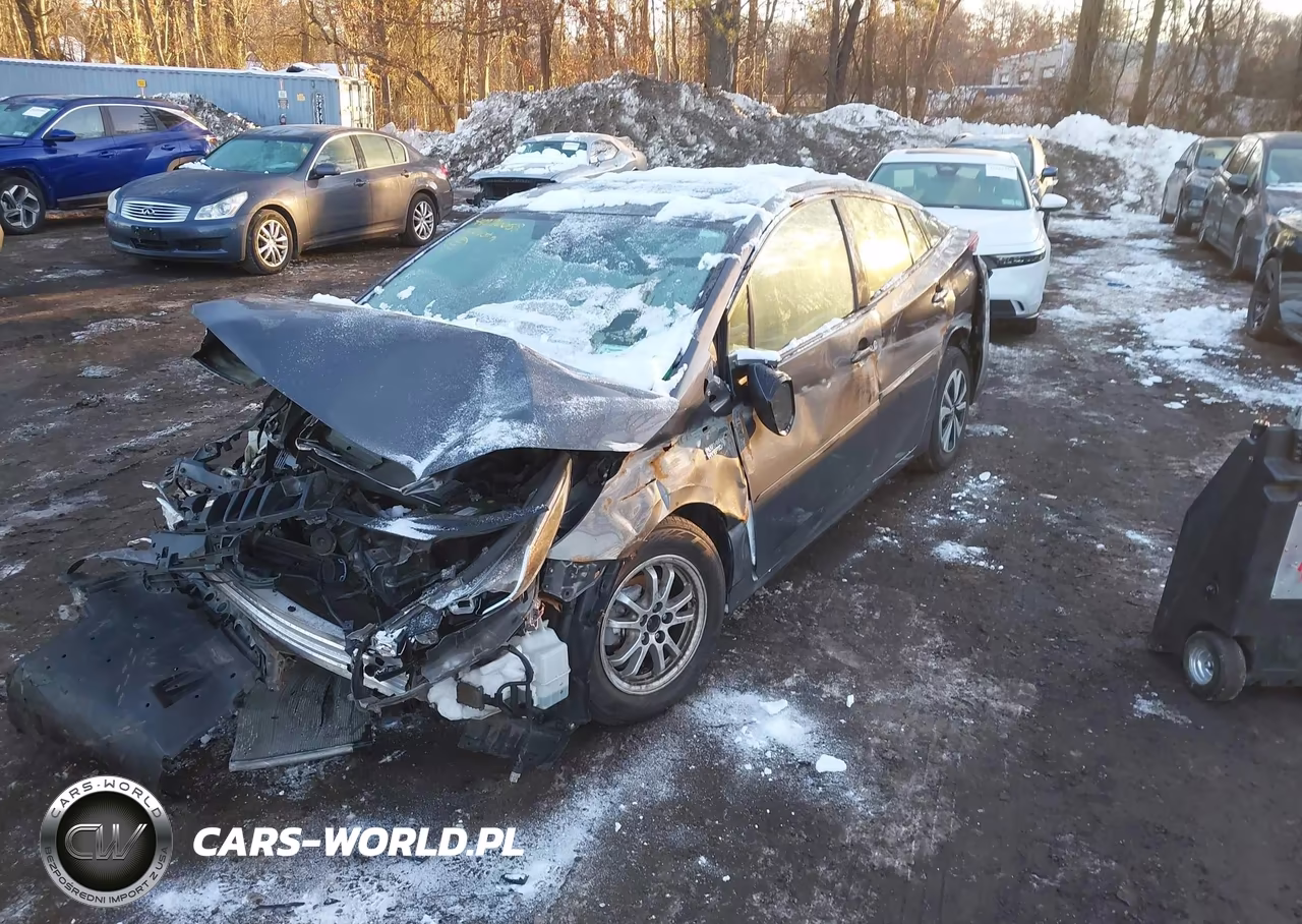 2018 Toyota Prius Prime Premium VIN:JTDKARFP6J3102921 - 2
