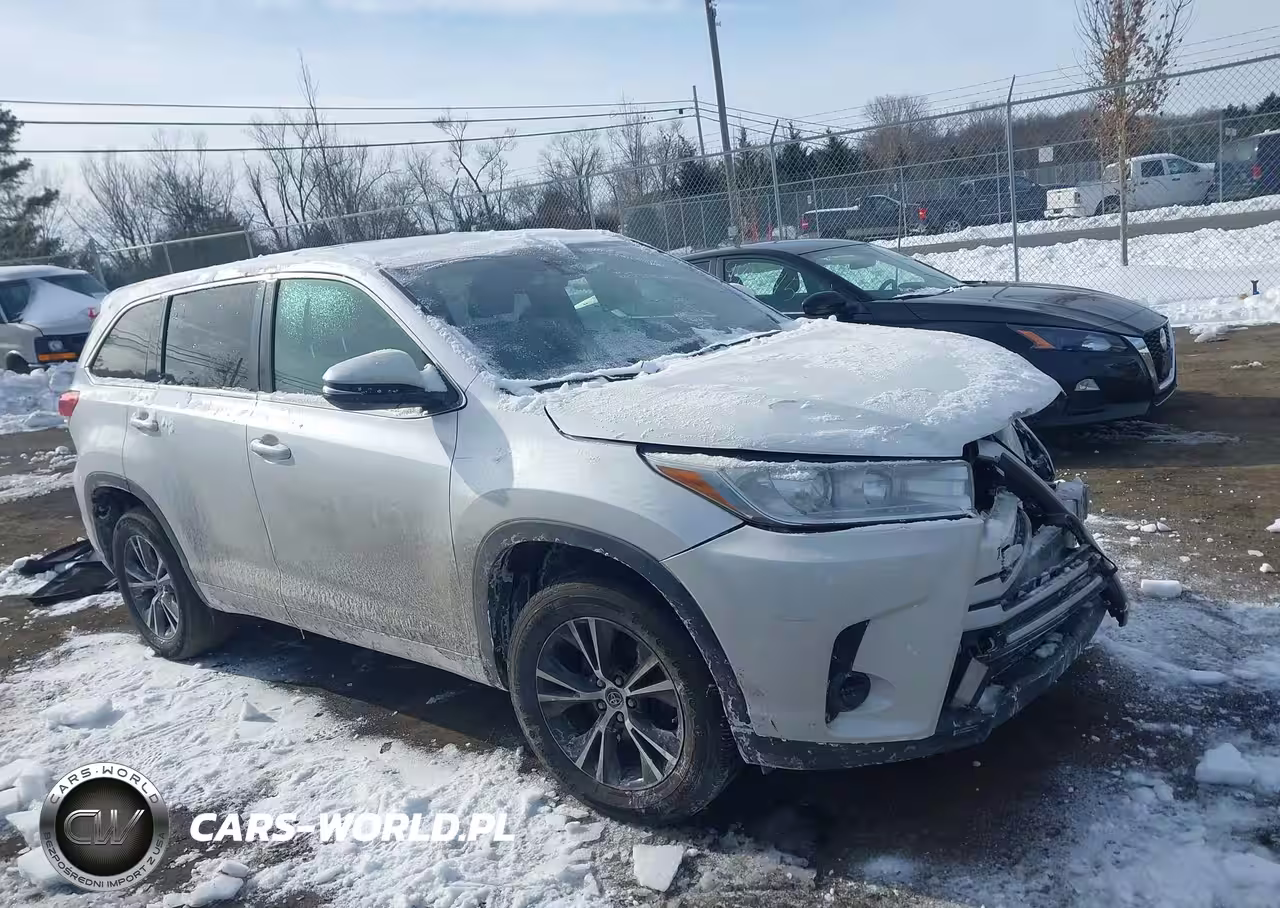 2018 Toyota Highlander Le