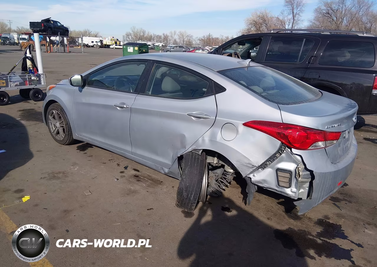 2012 Hyundai Elantra Gls VIN:5NPDH4AE2CH080968 - 3