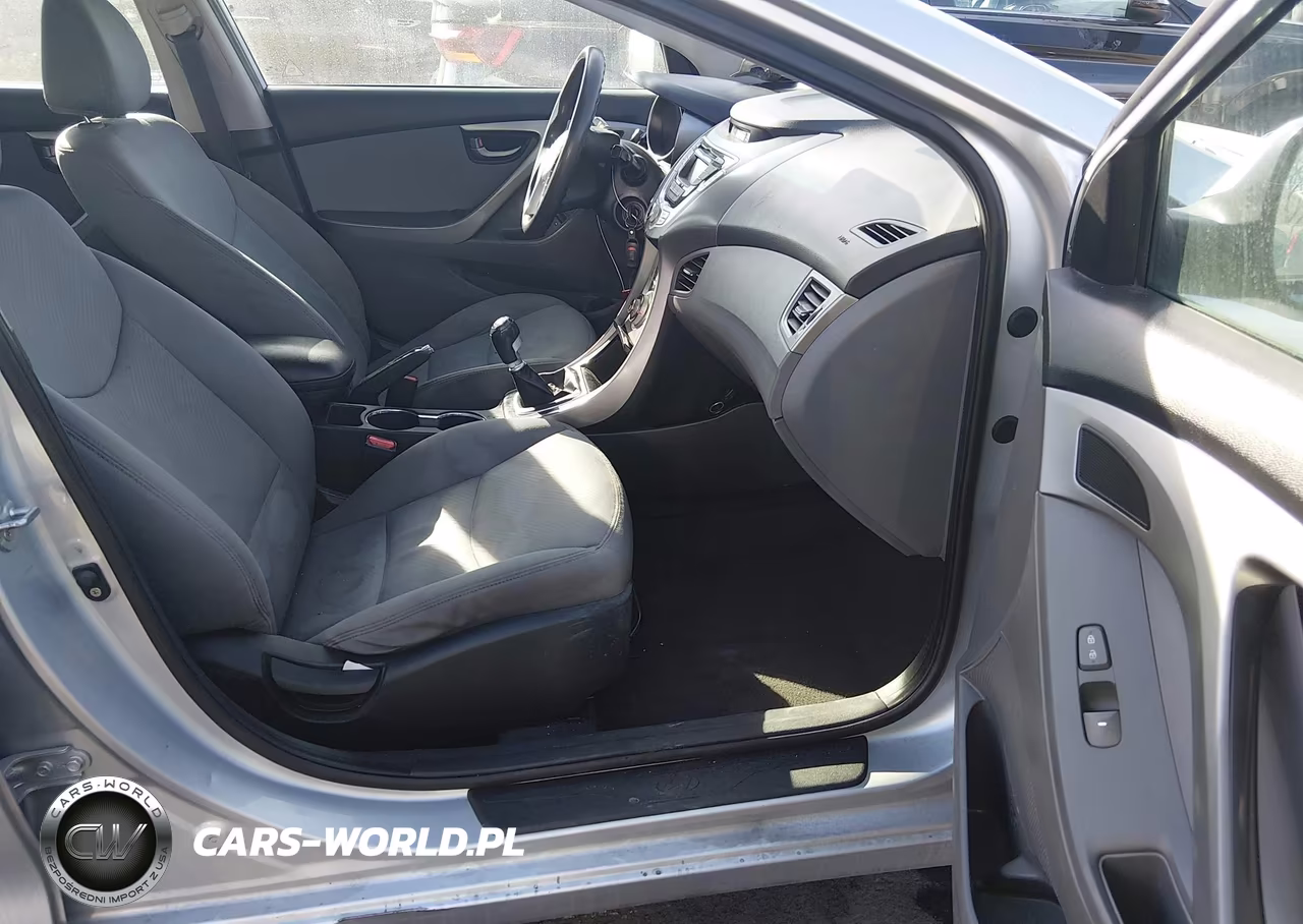 2012 Hyundai Elantra Gls VIN:5NPDH4AE2CH080968 - 5