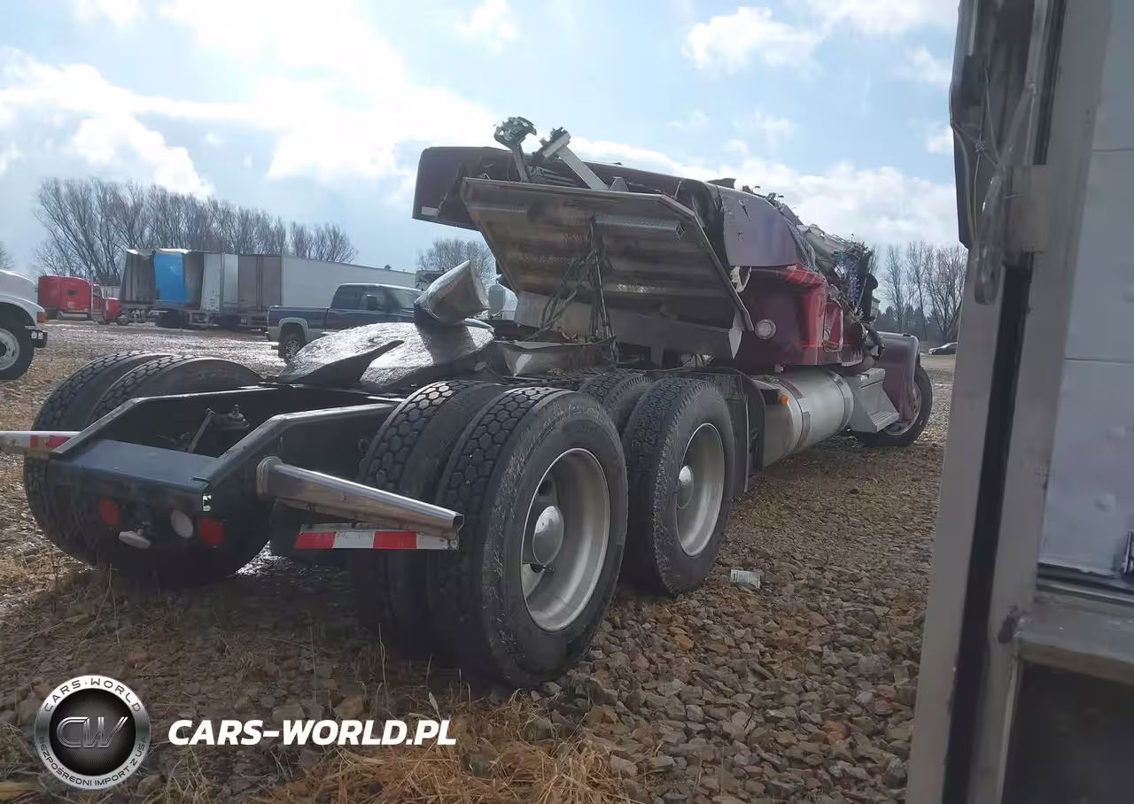 2023 Kenworth W900 VIN:1XKWD49XXPR215868 - 4