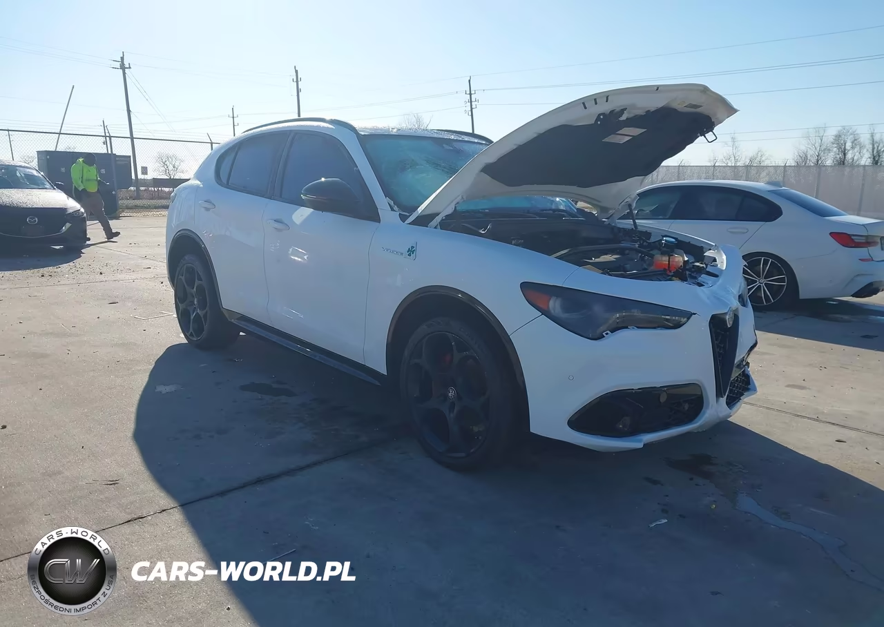2024 Alfa Romeo Stelvio Veloce Awd