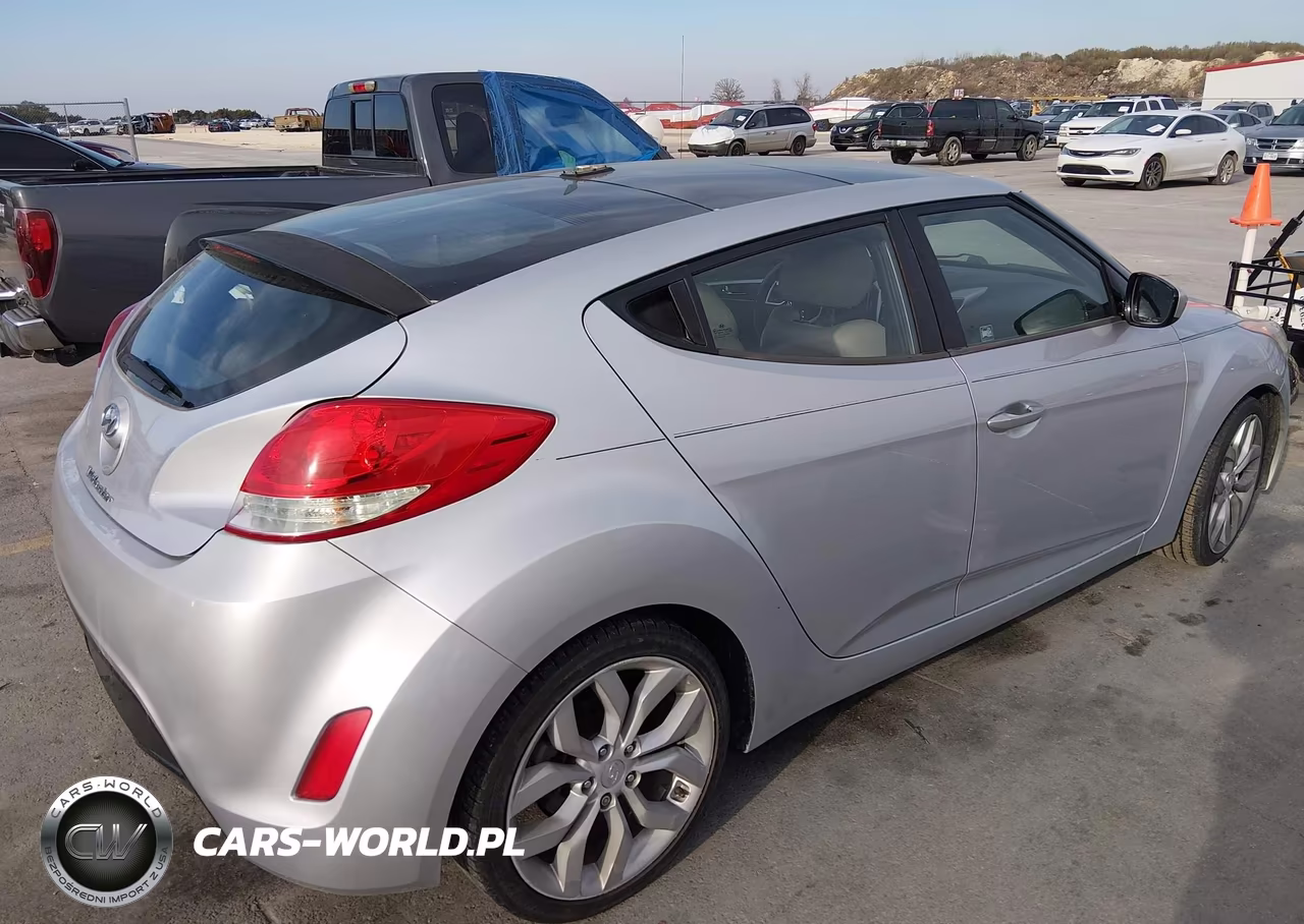 2012 Hyundai Veloster Base W-Gray VIN:KMHTC6AD3CU069637 - 4
