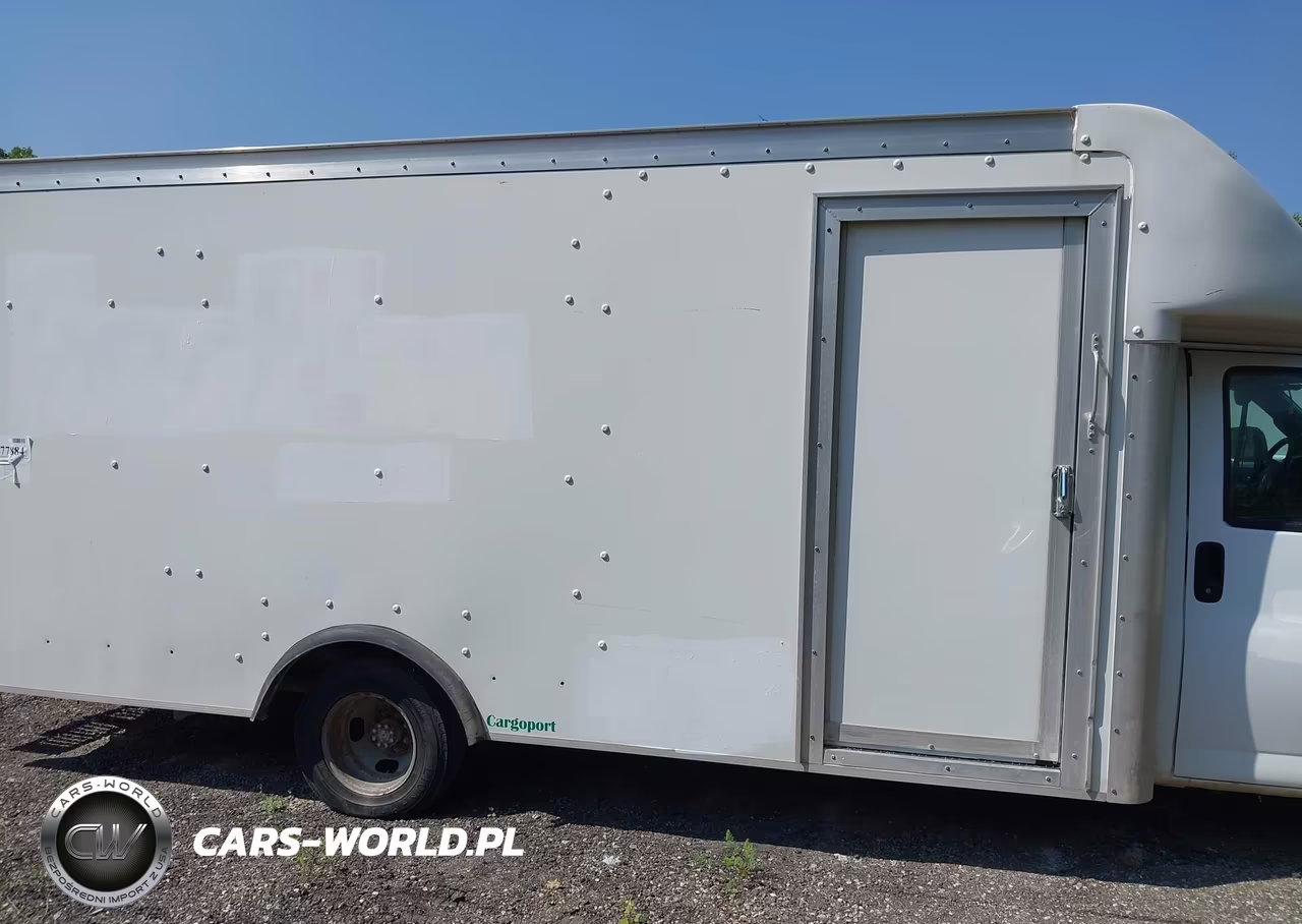 2018 Chevrolet Express Cutaway Work Van VIN:1HA3GTCG9JN007564 - 15