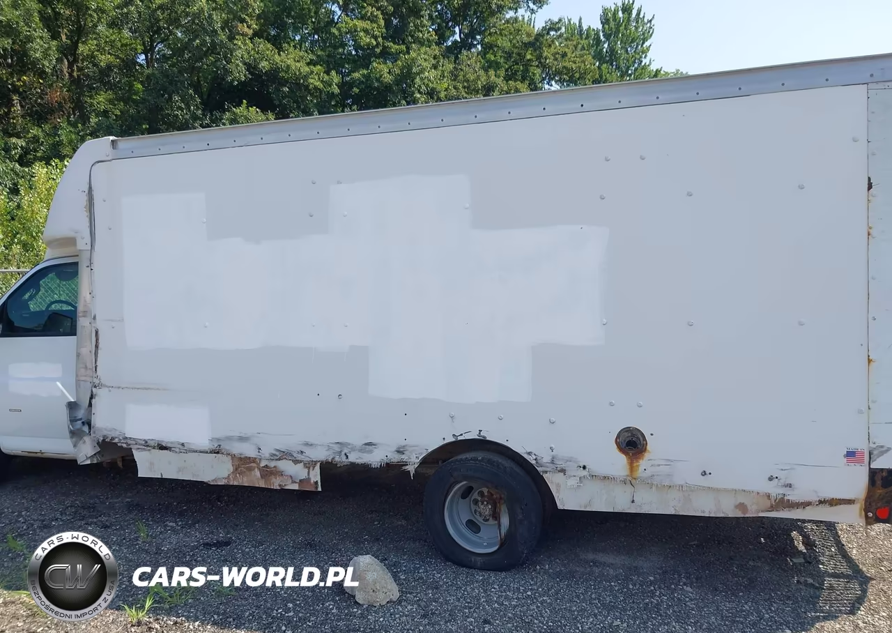 2018 Chevrolet Express Cutaway Work Van VIN:1HA3GTCG9JN007564 - 16