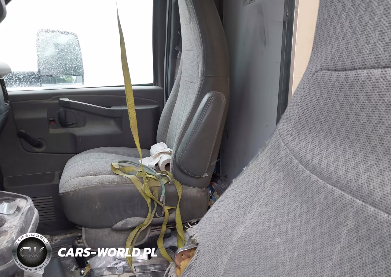 2018 Chevrolet Express Cutaway Work Van VIN:1HA3GTCG9JN007564 - 7