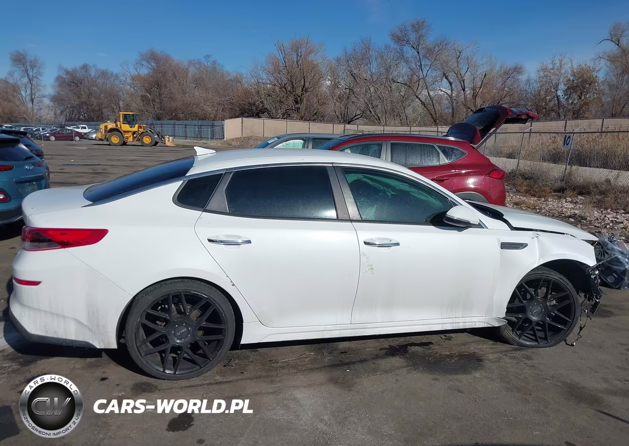 2019 Kia Optima Lx VIN:5XXGT4L35KG295746 - 13