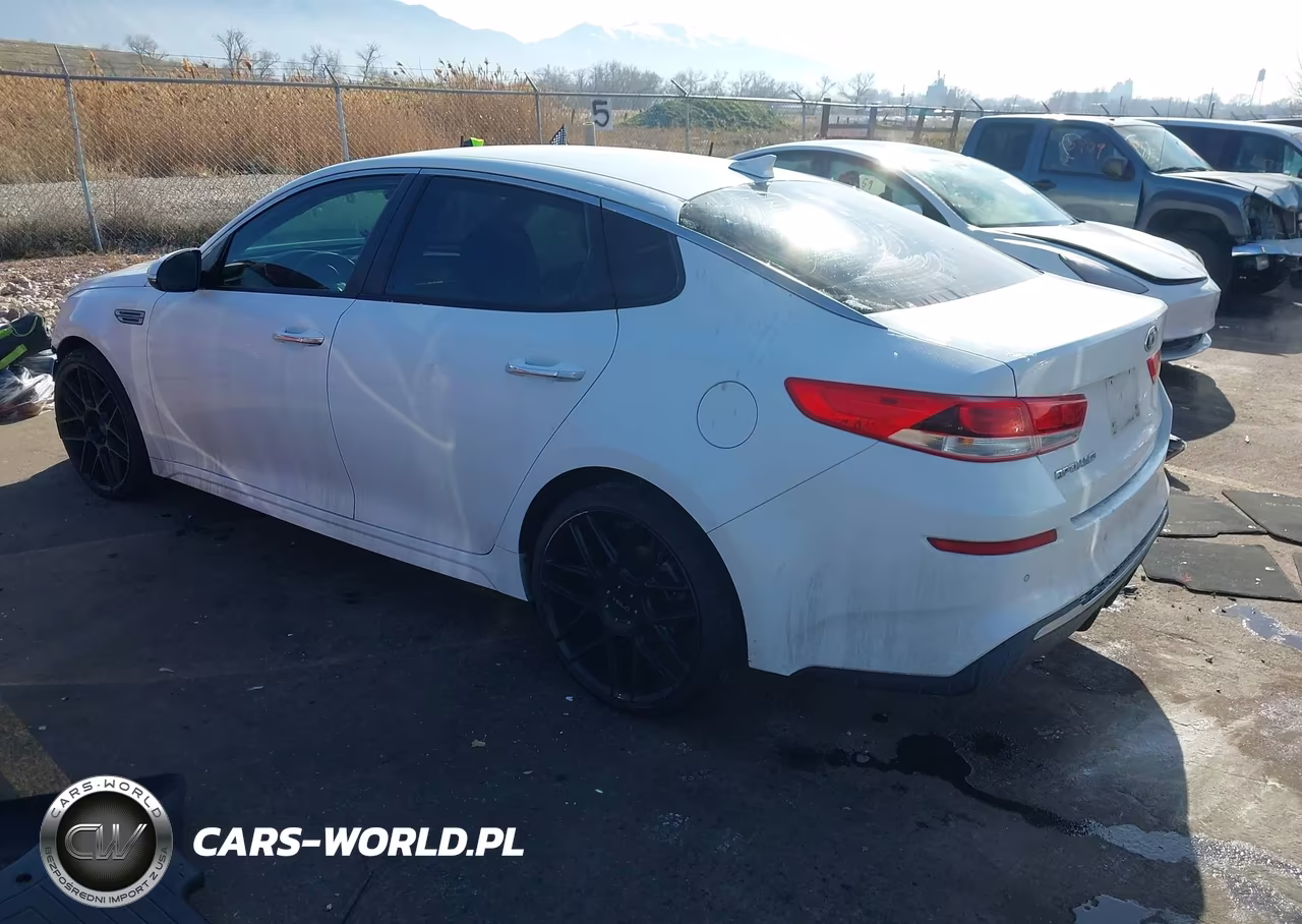 2019 Kia Optima Lx VIN:5XXGT4L35KG295746 - 3