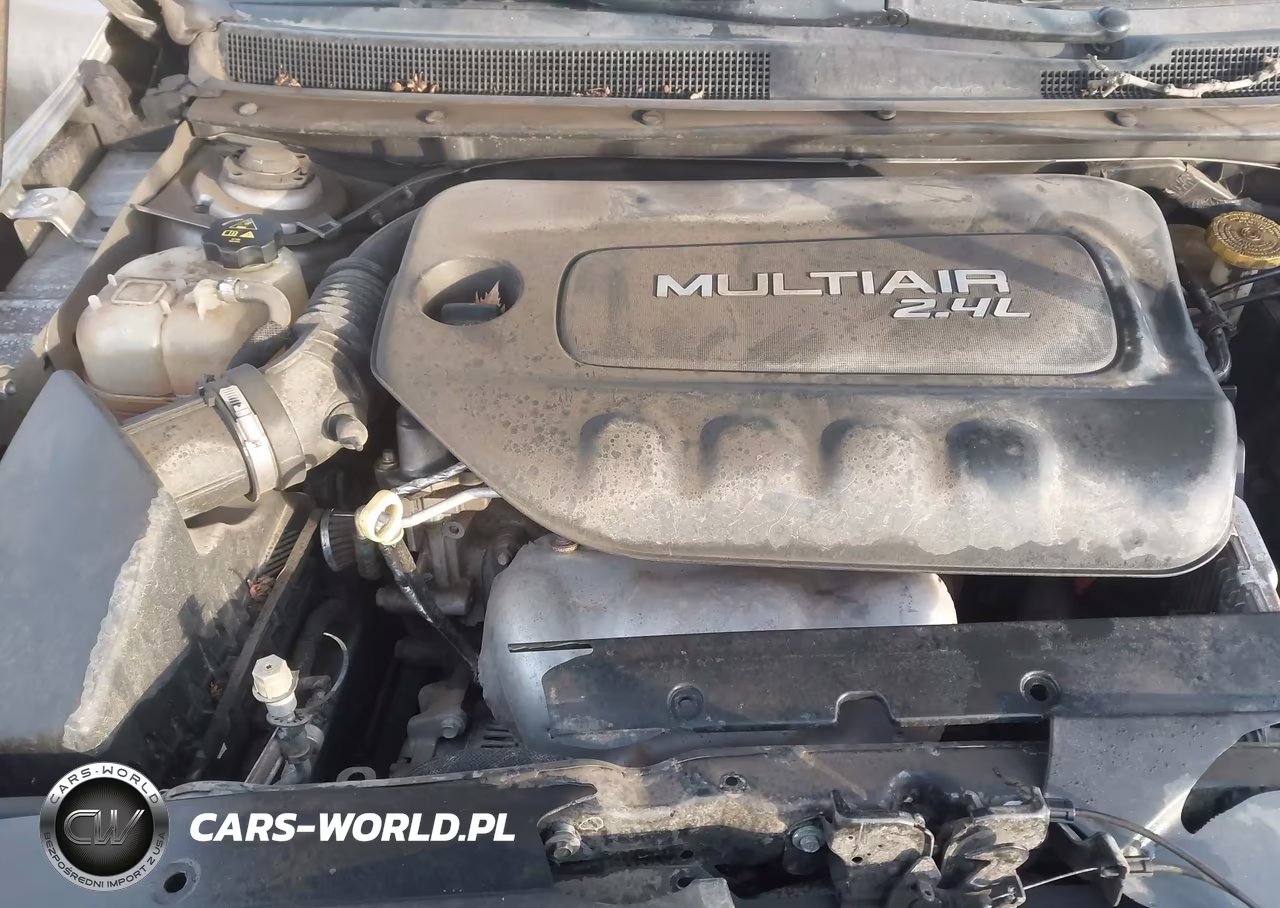 2015 Chrysler 200 Limited VIN:1C3CCCABXFN579360 - 10