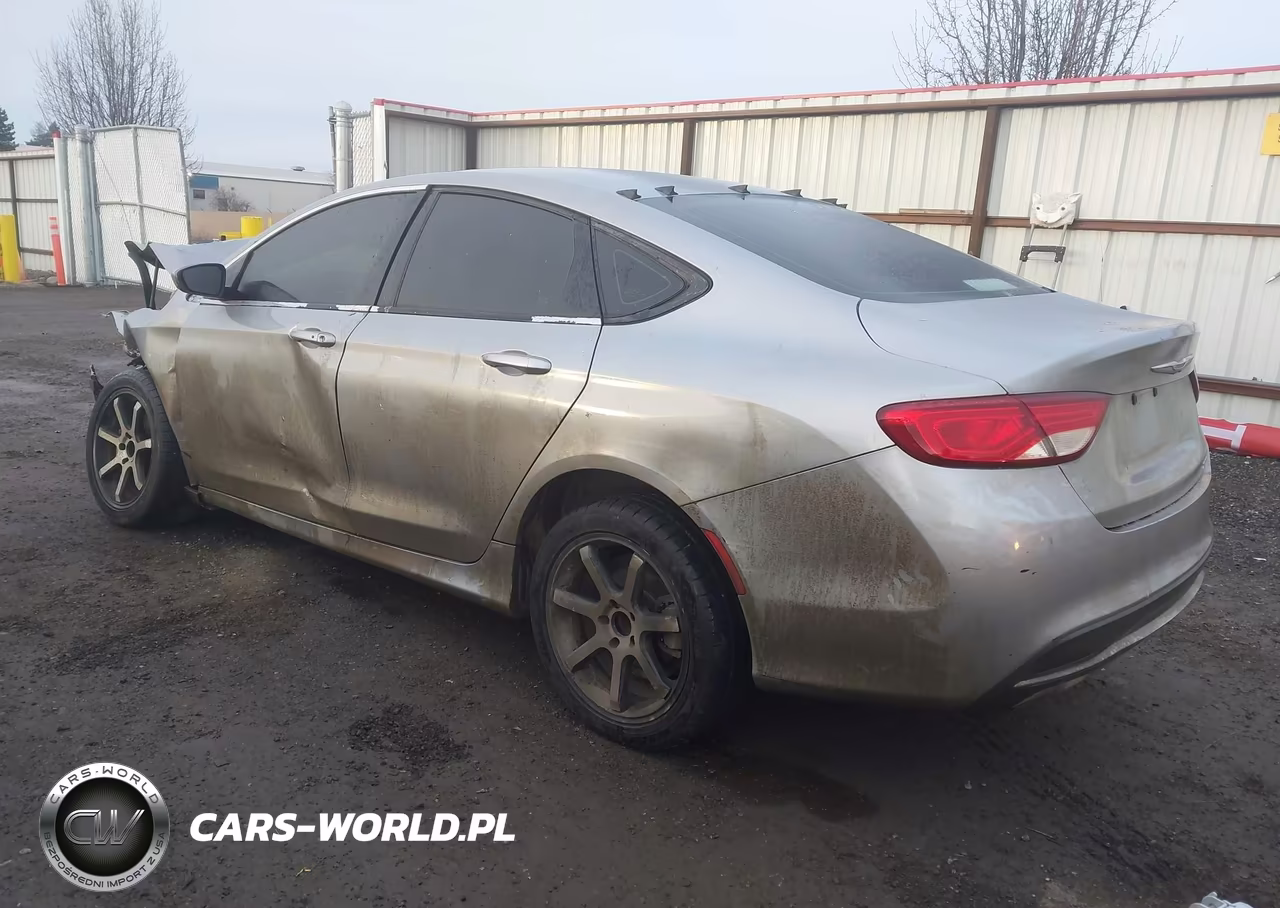2015 Chrysler 200 Limited VIN:1C3CCCABXFN579360 - 3