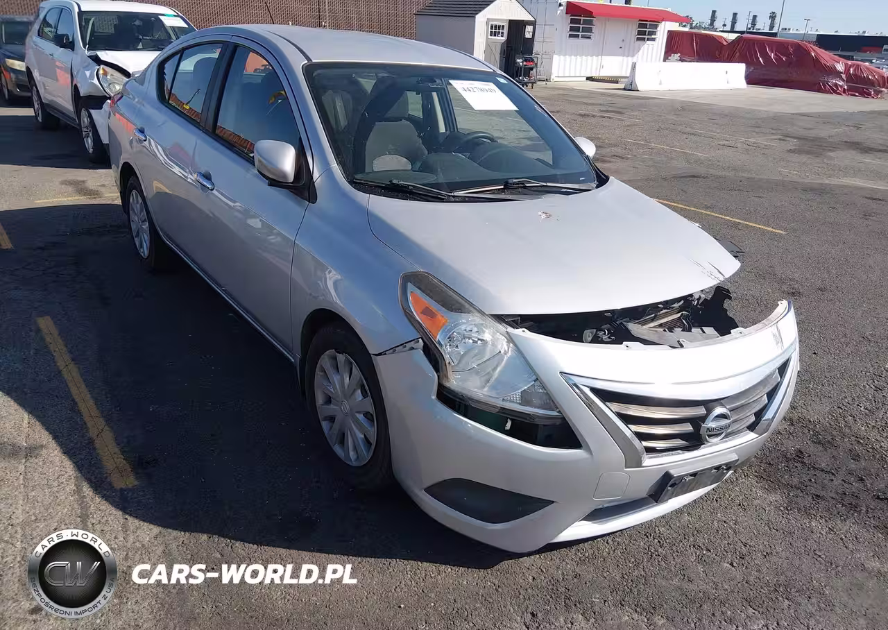 2015 Nissan Versa 1.6 Sv