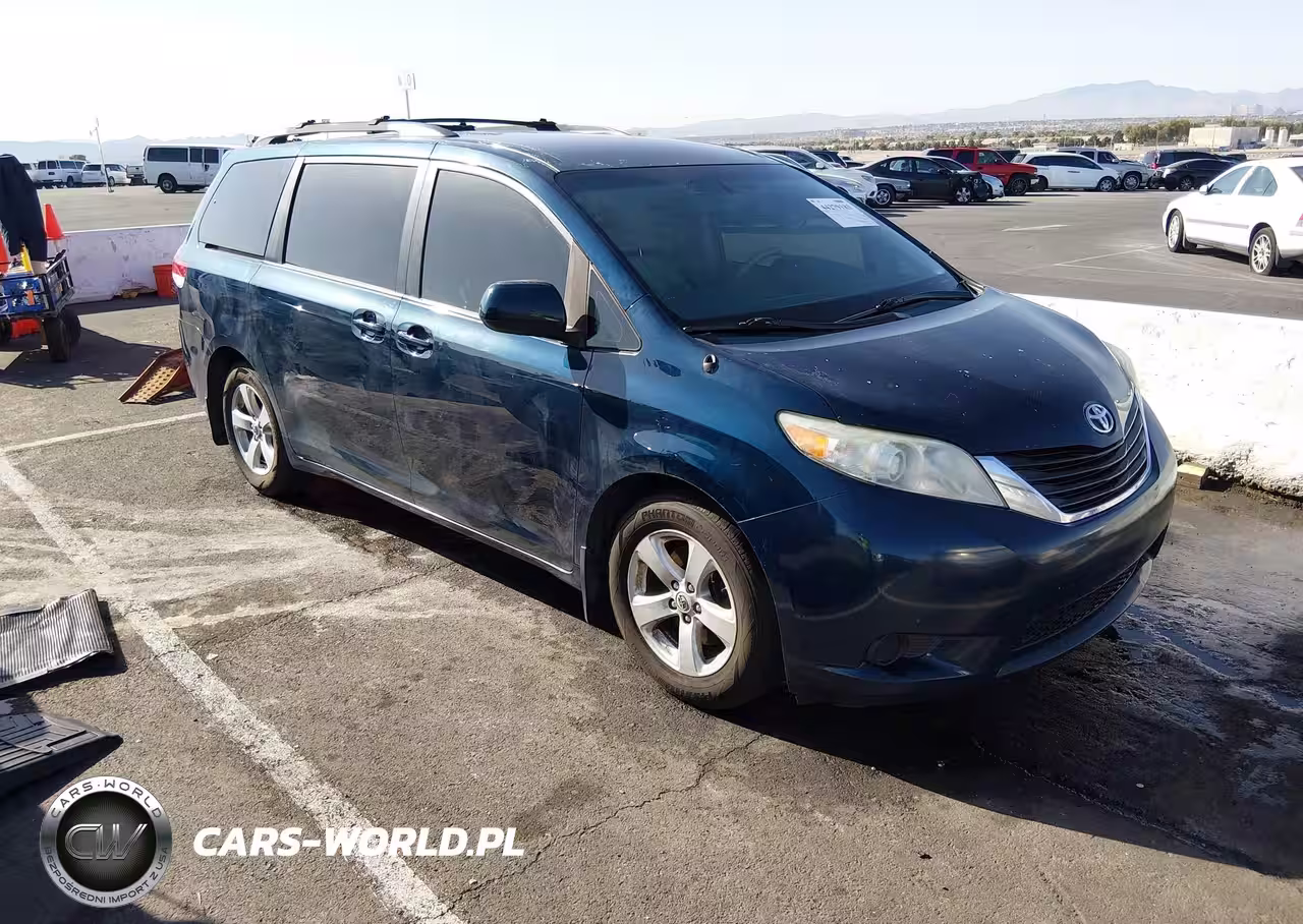 2011 Toyota Sienna Le V6