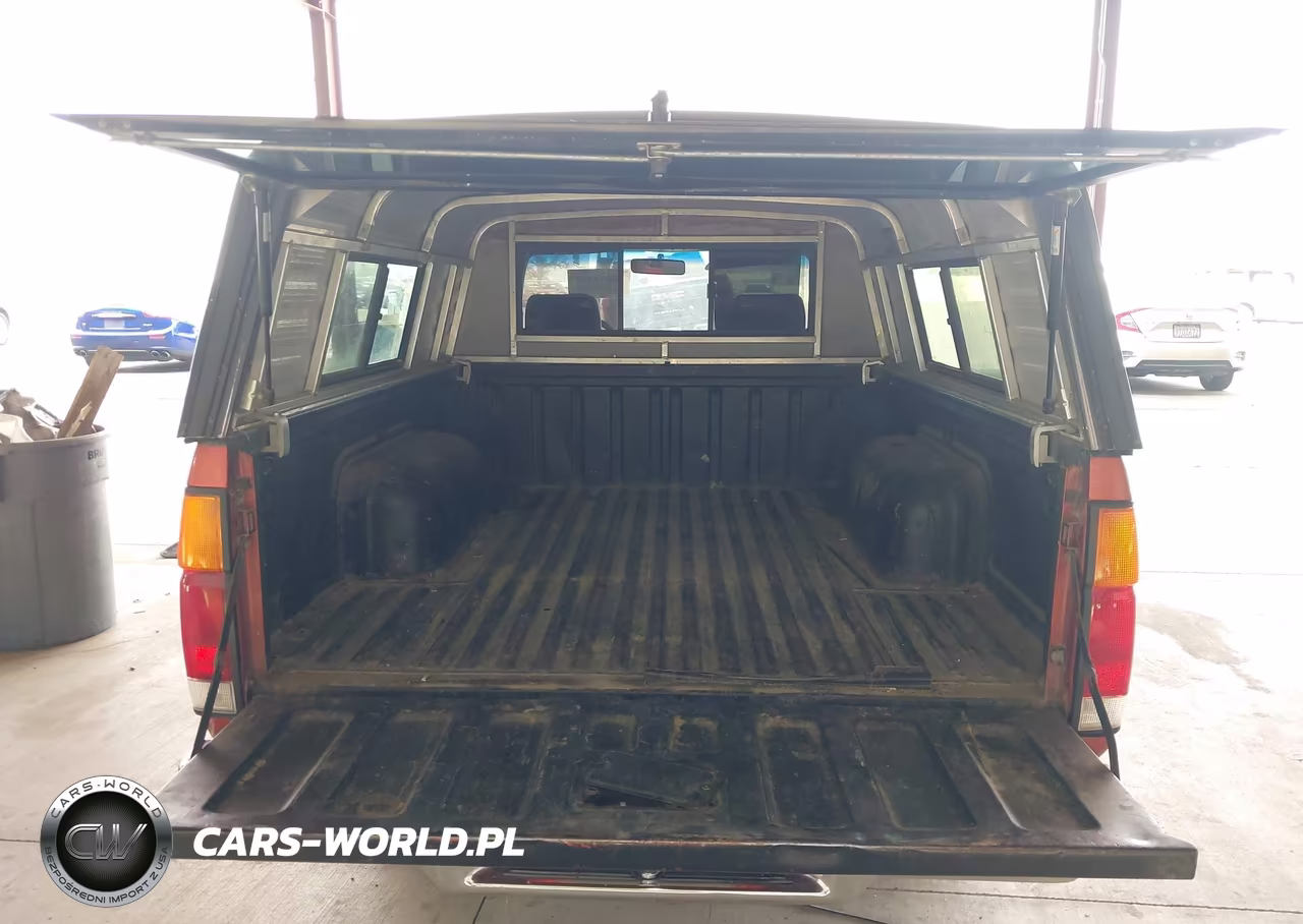 1997 Nissan 4X2 Truck Xe VIN:1N6SD11S1VC323219 - 8