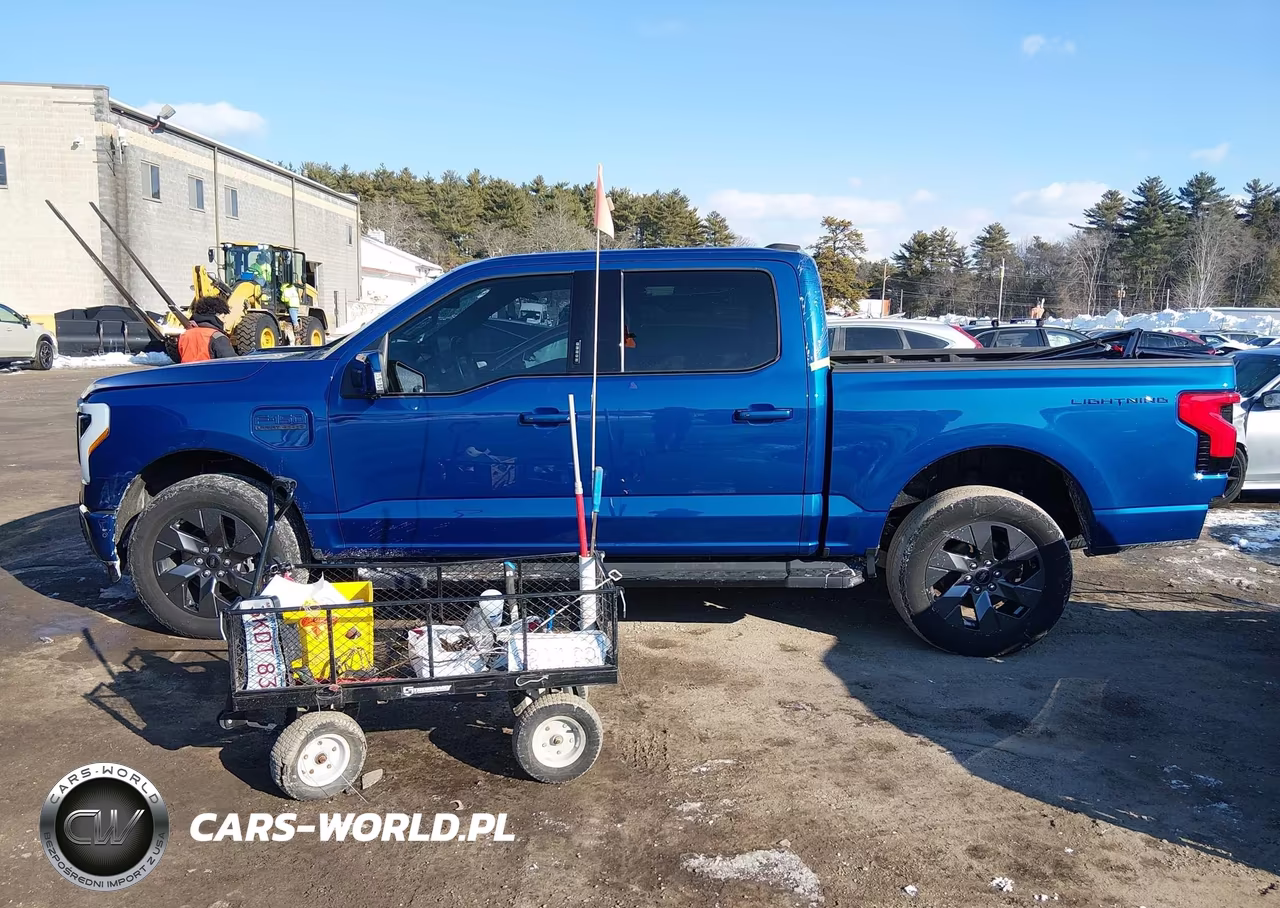 2022 Ford F-150 Lightning Lariat VIN:1FTVW1EV3NWG14219 - 15