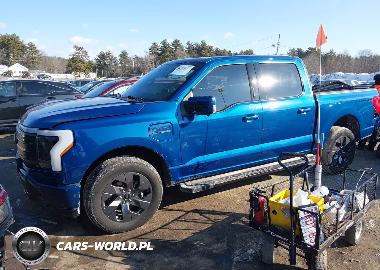 2022 Ford F-150 Lightning Lariat VIN:1FTVW1EV3NWG14219 - 2