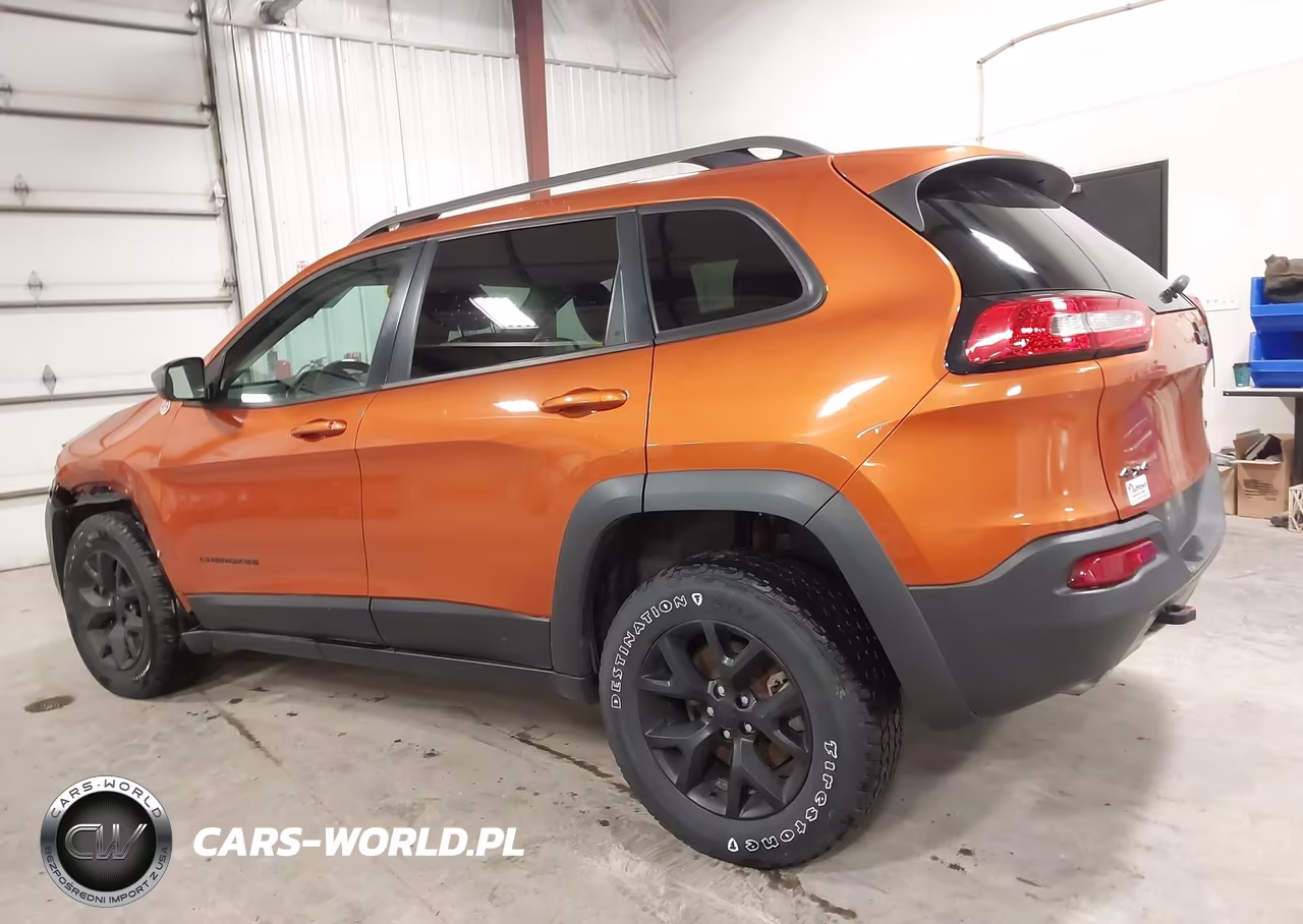2015 Jeep Cherokee Trailhawk VIN:1C4PJMBS0FW550337 - 14