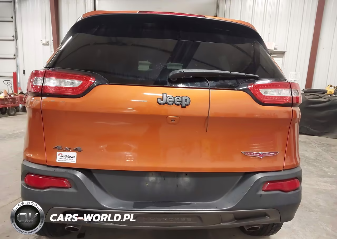 2015 Jeep Cherokee Trailhawk VIN:1C4PJMBS0FW550337 - 16