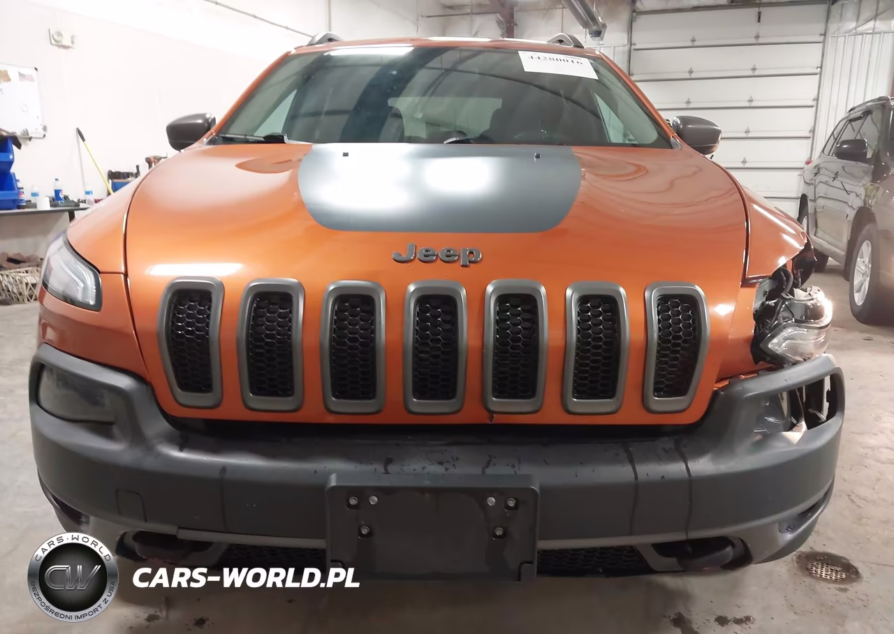 2015 Jeep Cherokee Trailhawk VIN:1C4PJMBS0FW550337 - 18