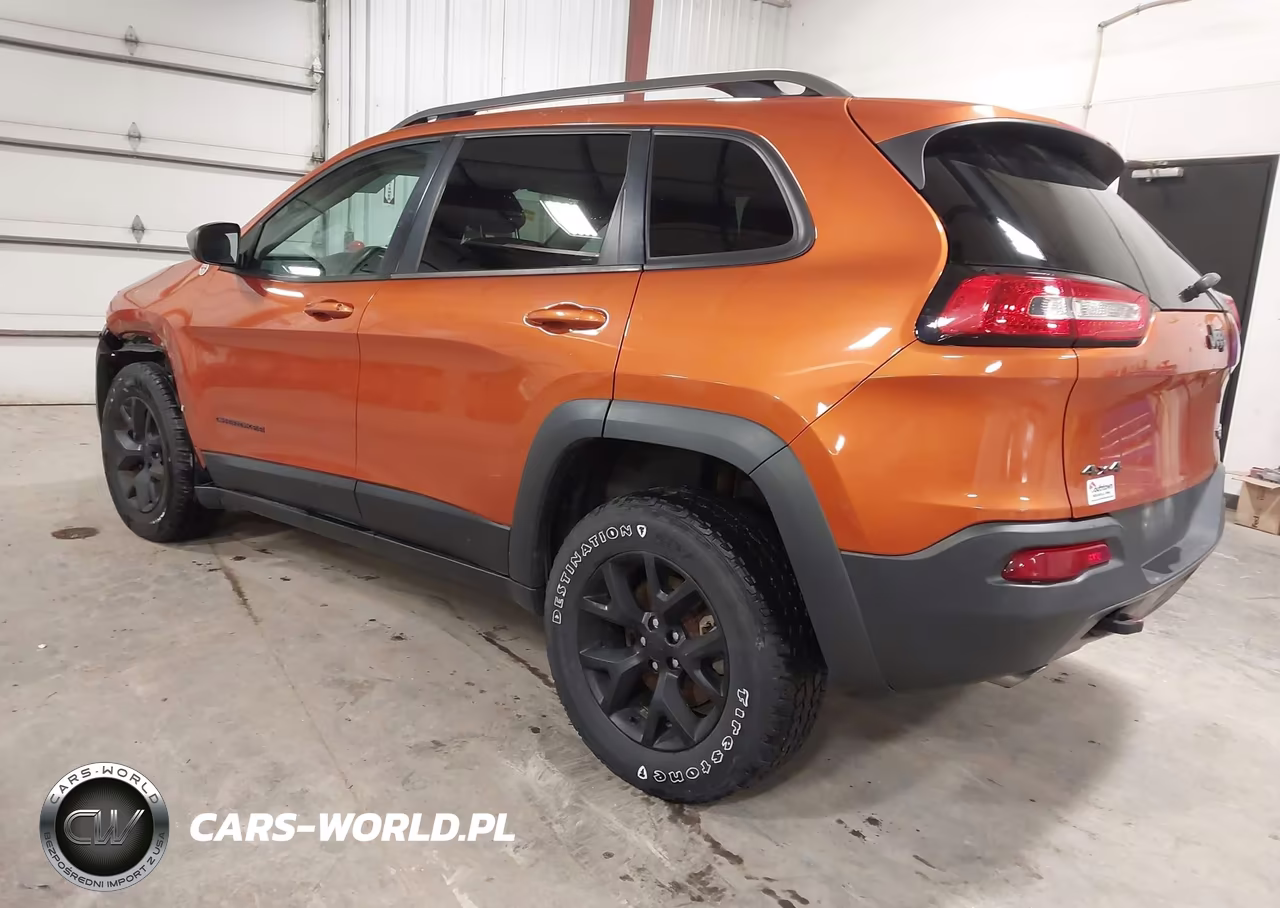 2015 Jeep Cherokee Trailhawk VIN:1C4PJMBS0FW550337 - 3