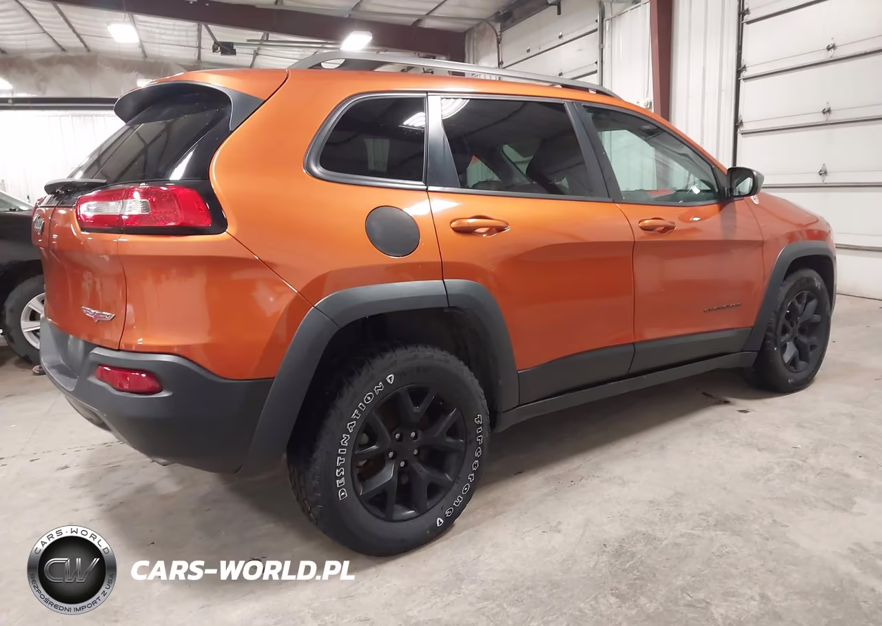 2015 Jeep Cherokee Trailhawk VIN:1C4PJMBS0FW550337 - 4