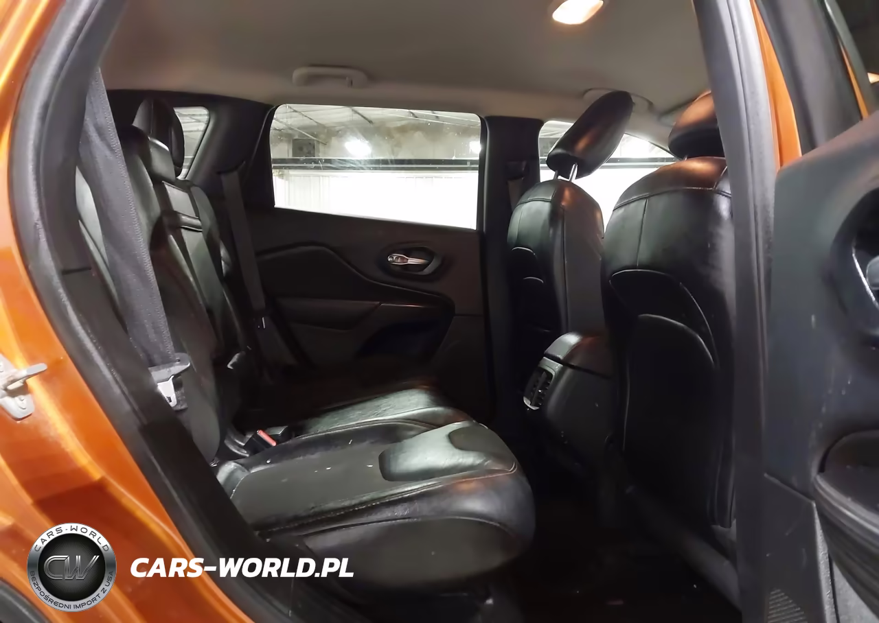 2015 Jeep Cherokee Trailhawk VIN:1C4PJMBS0FW550337 - 8