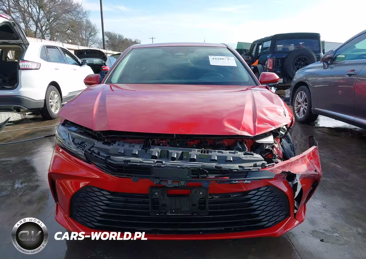 2025 Toyota Camry Le VIN:4T1DAACKXSU074132 - 12