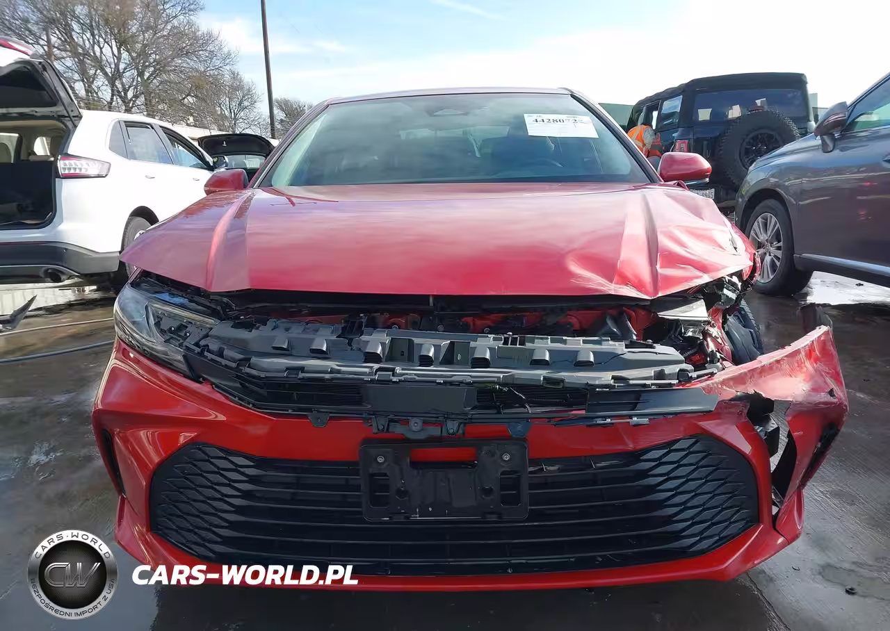2025 Toyota Camry Le VIN:4T1DAACKXSU074132 - 17
