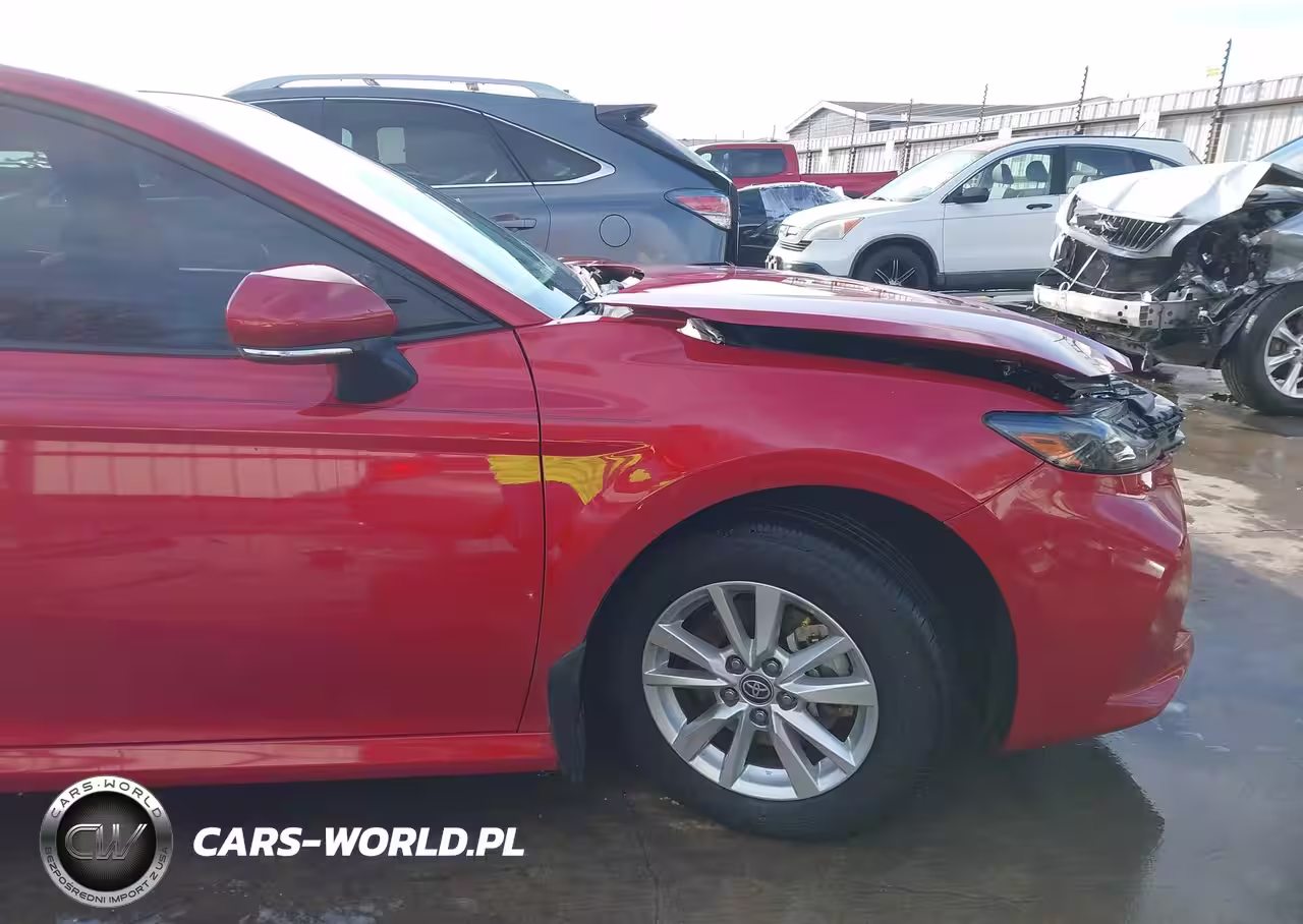 2025 Toyota Camry Le VIN:4T1DAACKXSU074132 - 18