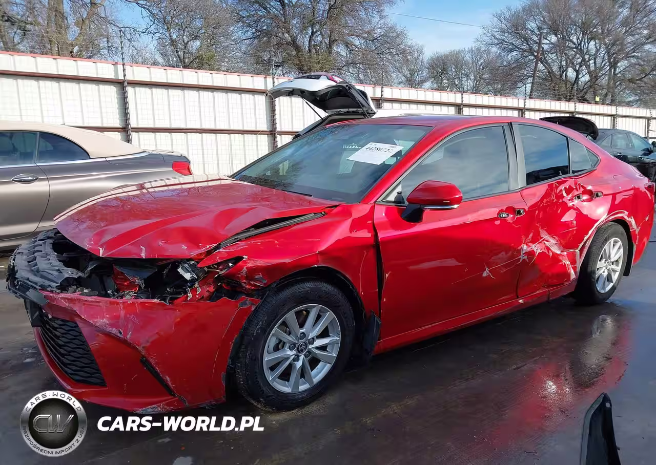 2025 Toyota Camry Le VIN:4T1DAACKXSU074132 - 6