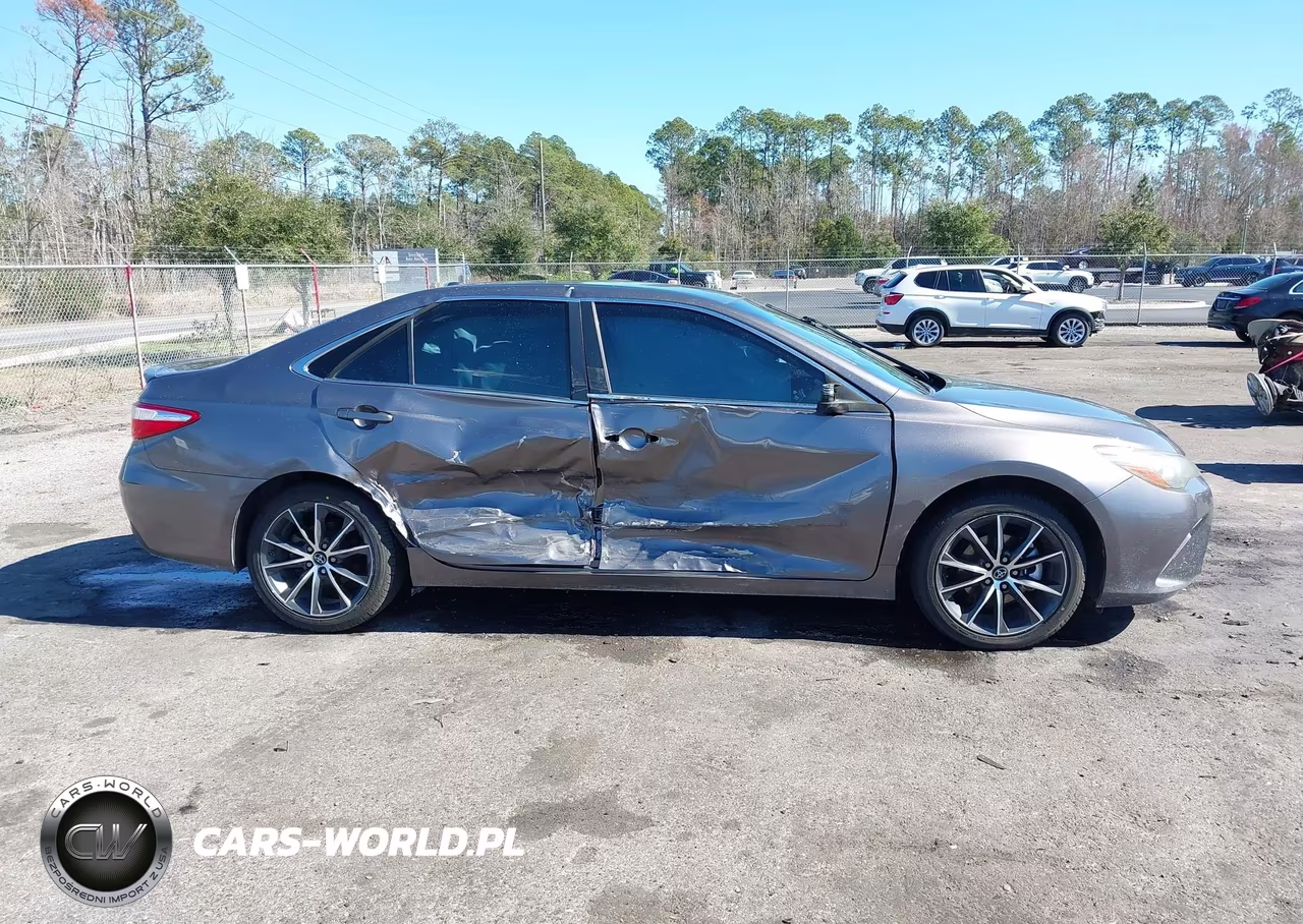 2017 Toyota Camry Xse VIN:4T1BF1FK9HU289563 - 12