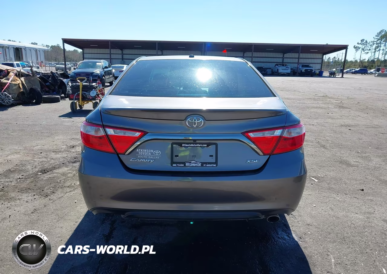 2017 Toyota Camry Xse VIN:4T1BF1FK9HU289563 - 15