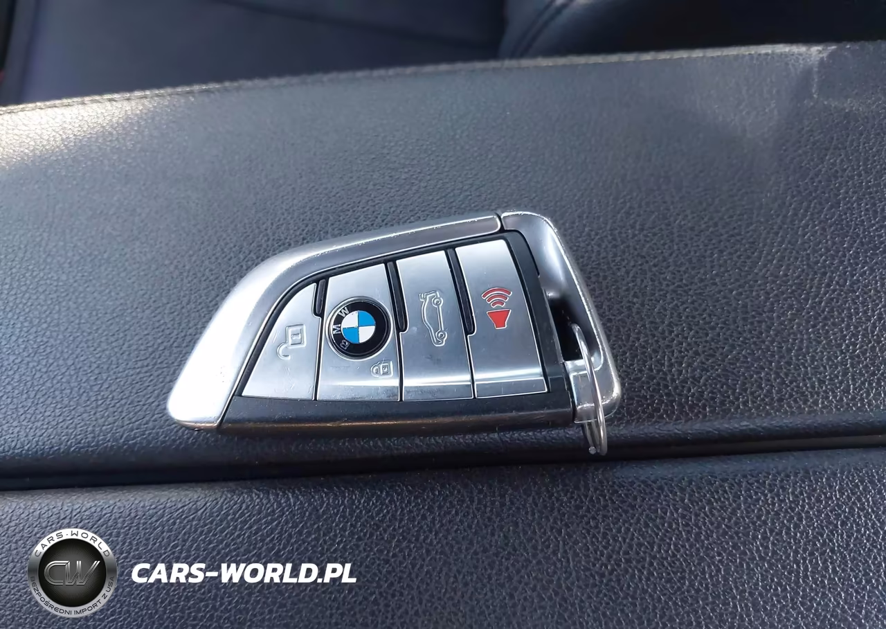2019 BMW 530I xDrive VIN:WBAJA7C56KWW28546 - 11