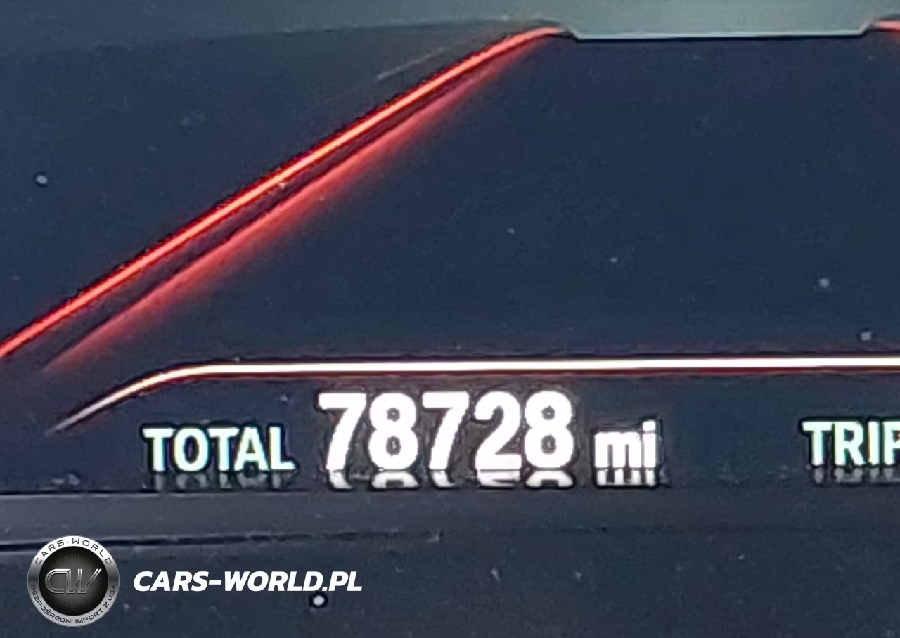 2019 BMW 530I xDrive VIN:WBAJA7C56KWW28546 - 15