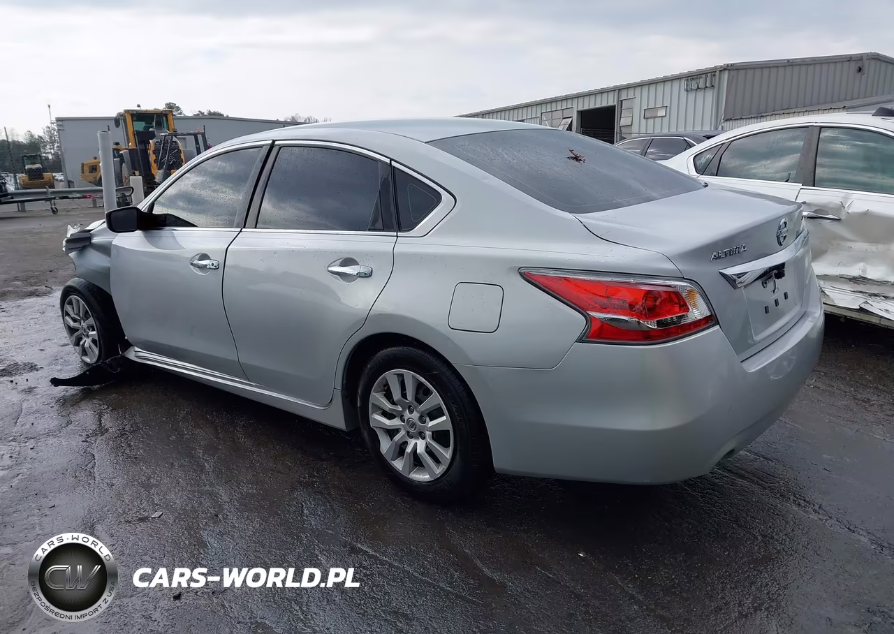 2015 Nissan Altima 2.5 S VIN:1N4AL3AP0FN365658 - 3