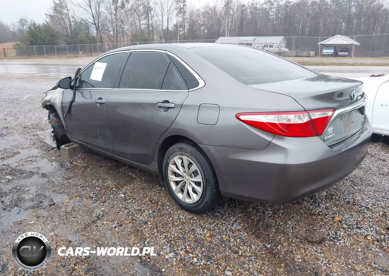 2015 Toyota Camry Le VIN:4T4BF1FK3FR450234 - 3