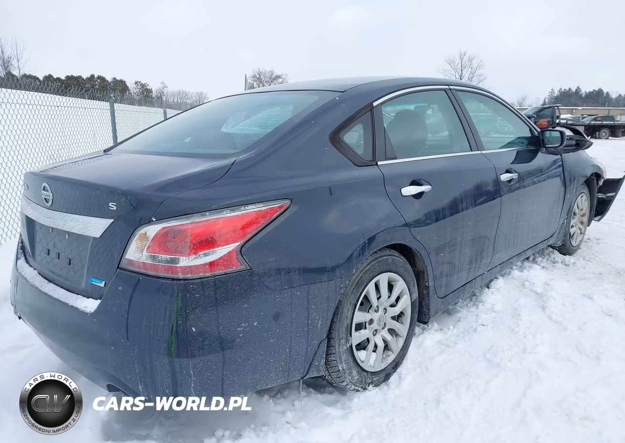 2014 Nissan Altima 2.5 S VIN:1N4AL3AP4EC113390 - 4