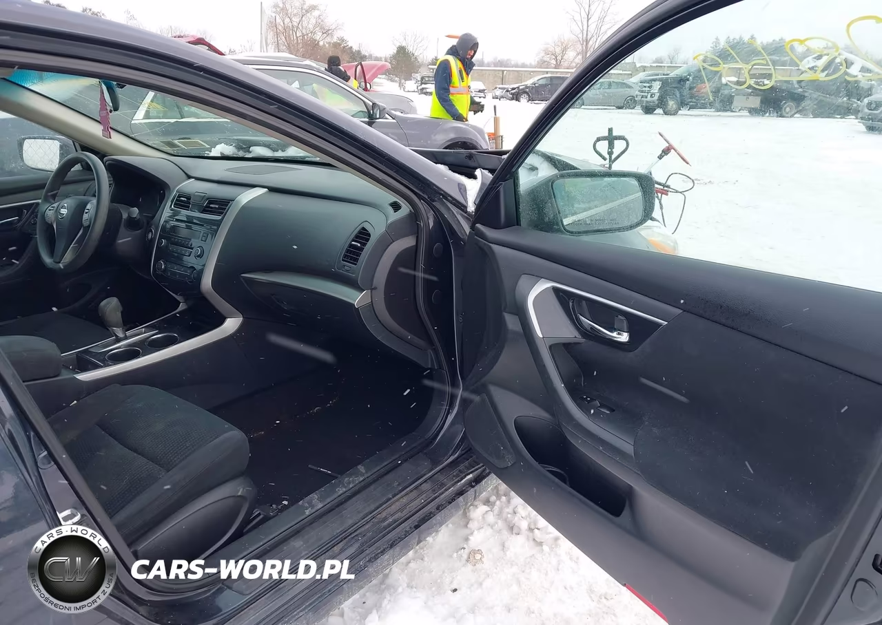 2014 Nissan Altima 2.5 S VIN:1N4AL3AP4EC113390 - 5