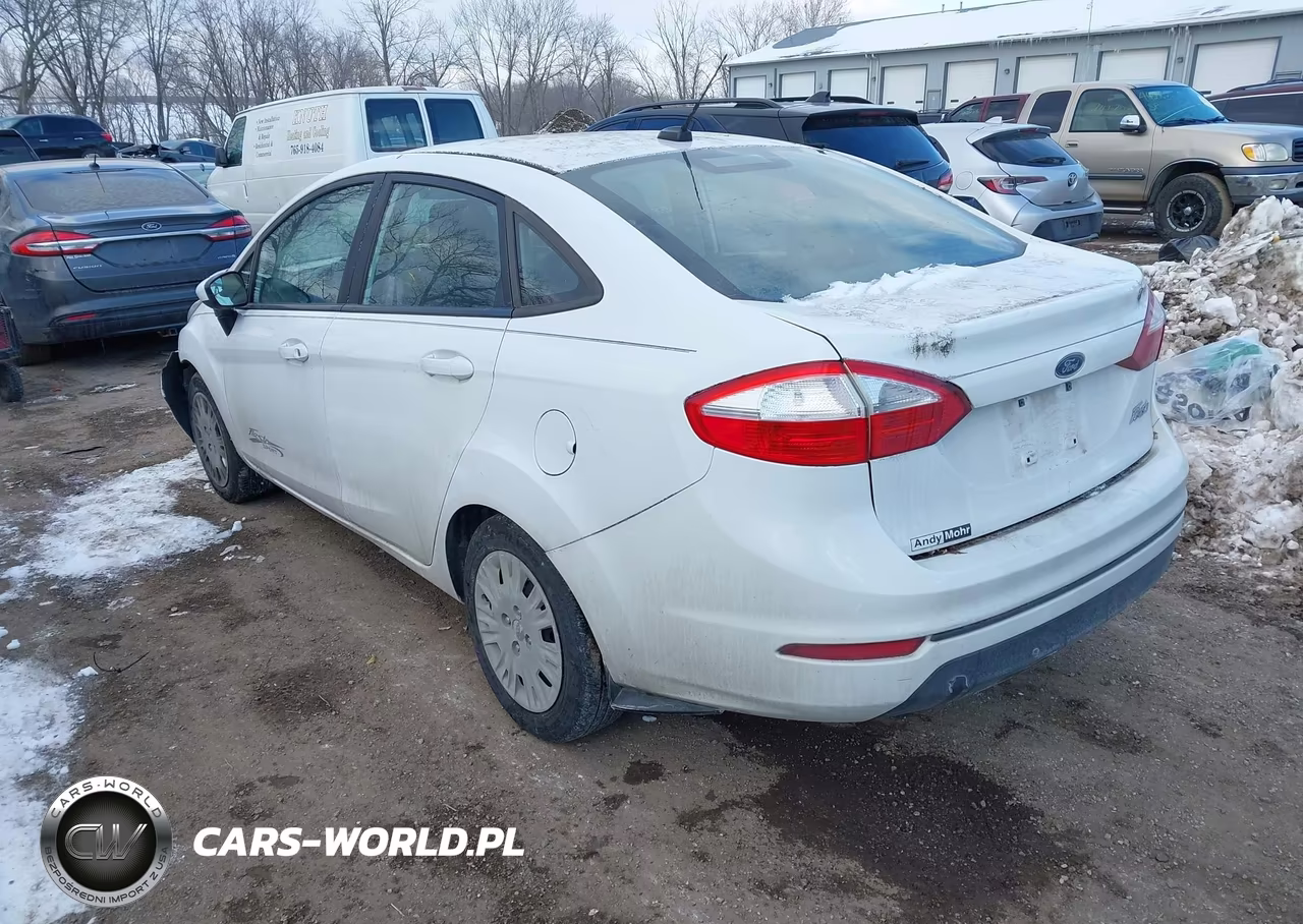2015 Ford Fiesta S VIN:3FADP4AJ4FM104627 - 3