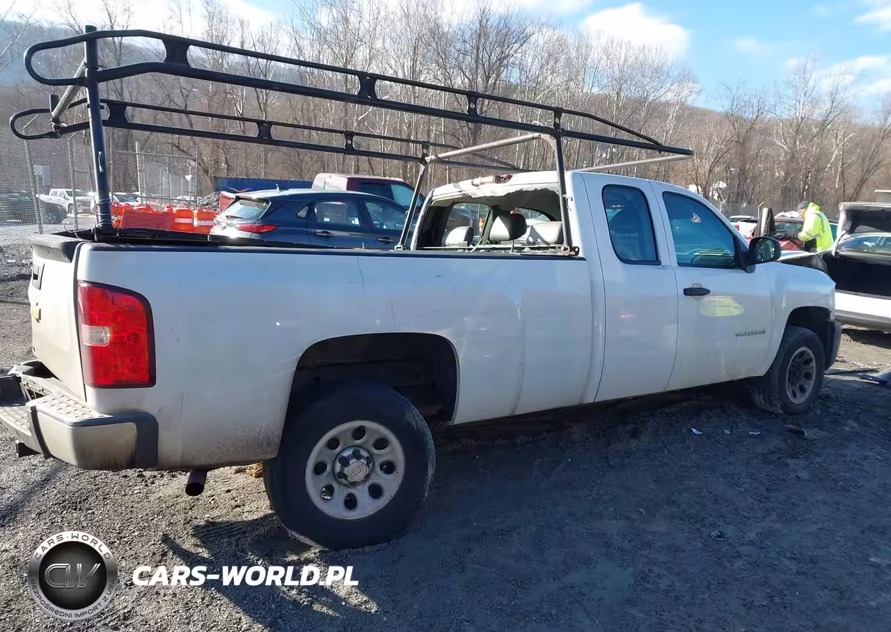 2011 Chevrolet Silverado 1500 Work Truck VIN:1GCRCPE00BZ391956 - 4