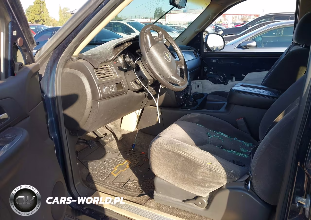 2007 Chevrolet Tahoe Ls VIN:1GNFC13J77J113290 - 5
