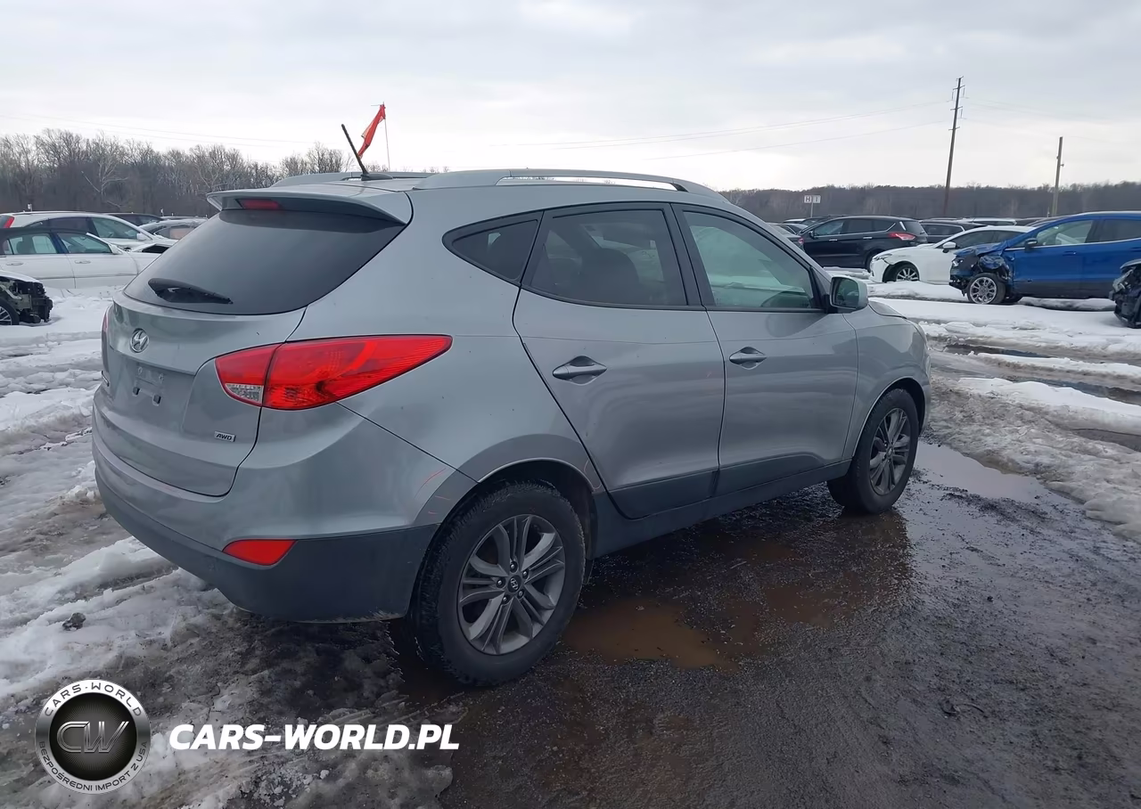 2015 Hyundai Tucson Se VIN:KM8JUCAG1FU066012 - 4
