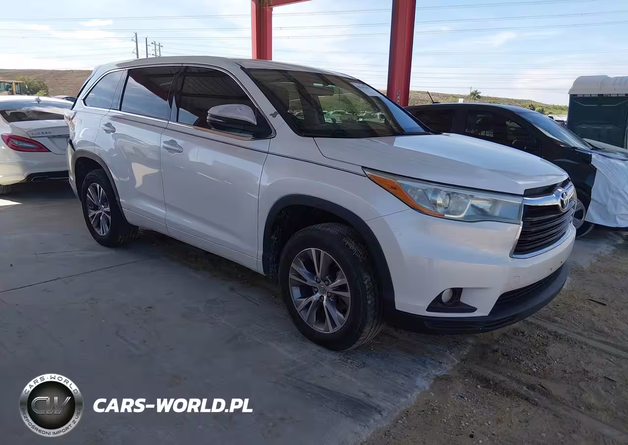 2015 Toyota Highlander Le Plus V6