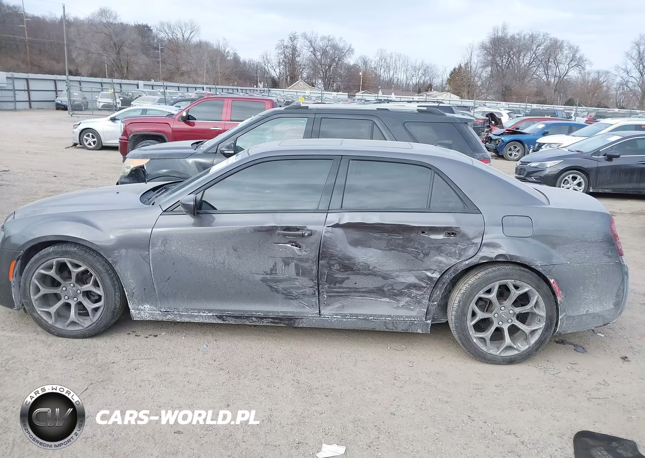 2015 Chrysler 300 300S VIN:2C3CCABG7FH853783 - 14