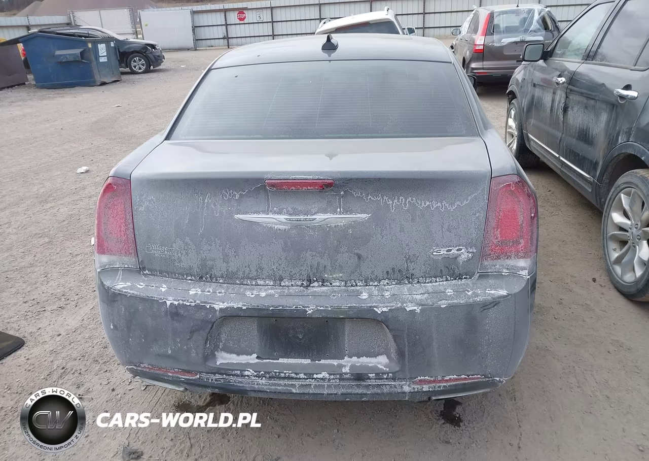 2015 Chrysler 300 300S VIN:2C3CCABG7FH853783 - 16