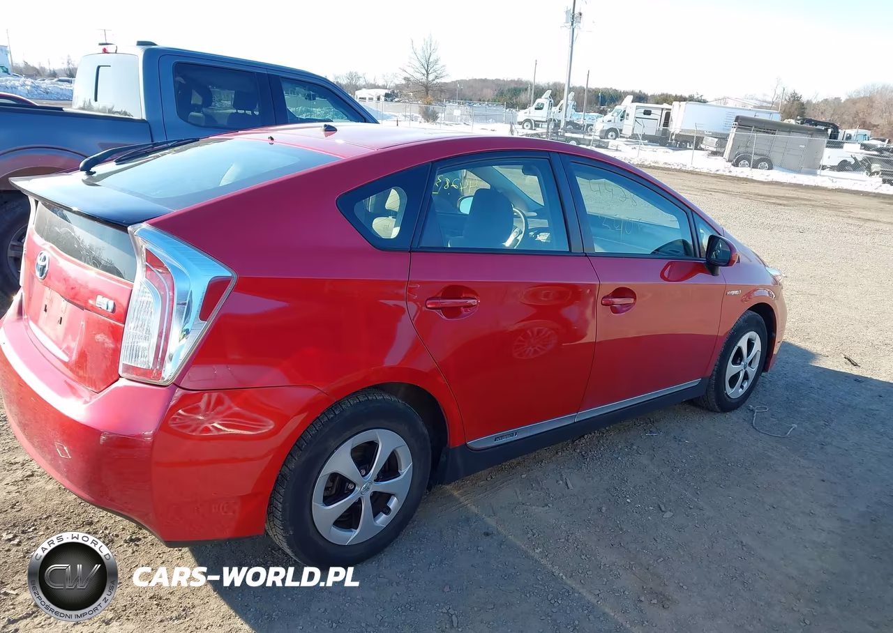2013 Toyota Prius Two VIN:JTDKN3DU5D0349833 - 13