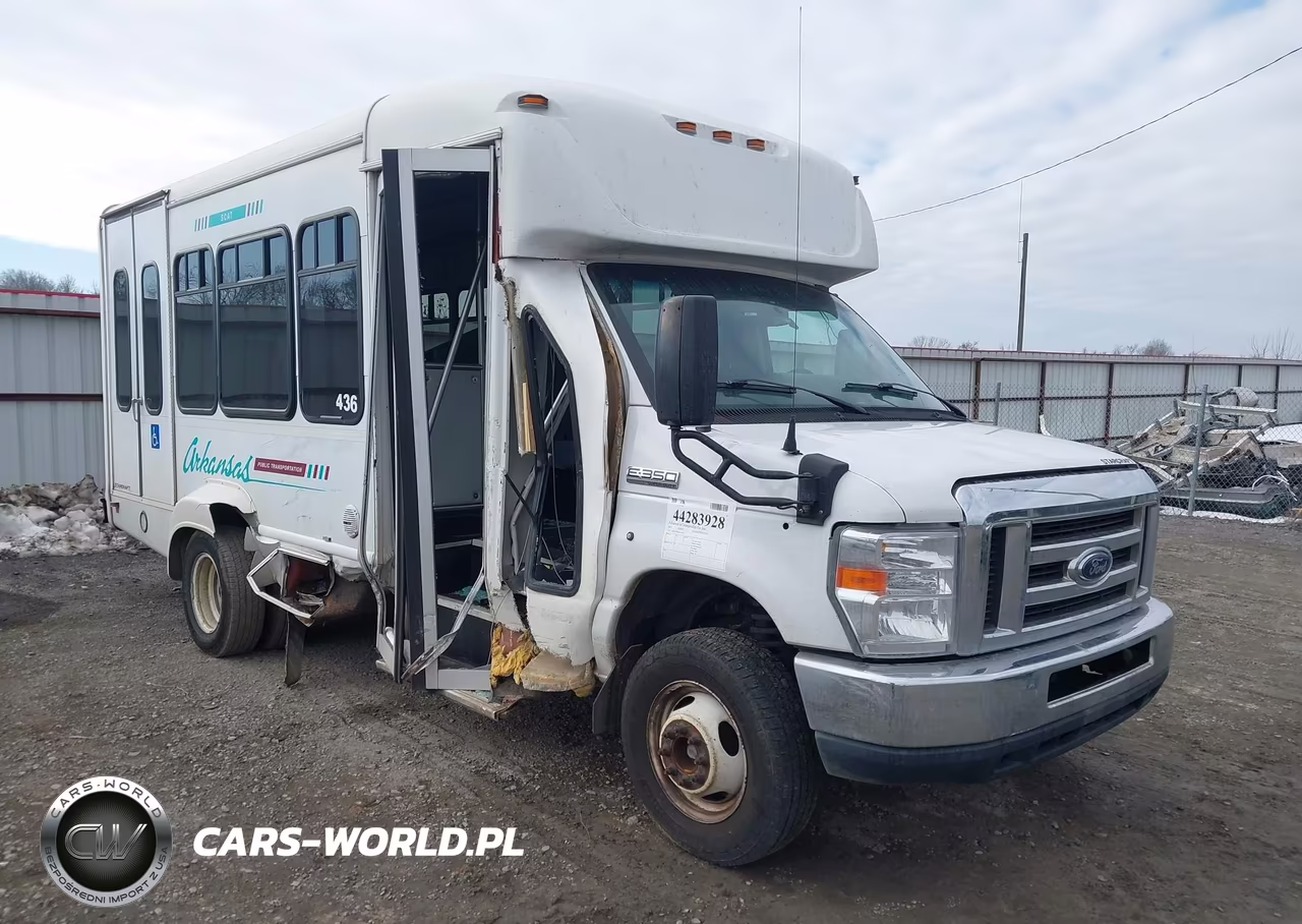 2017 Ford E-350 Cutaway