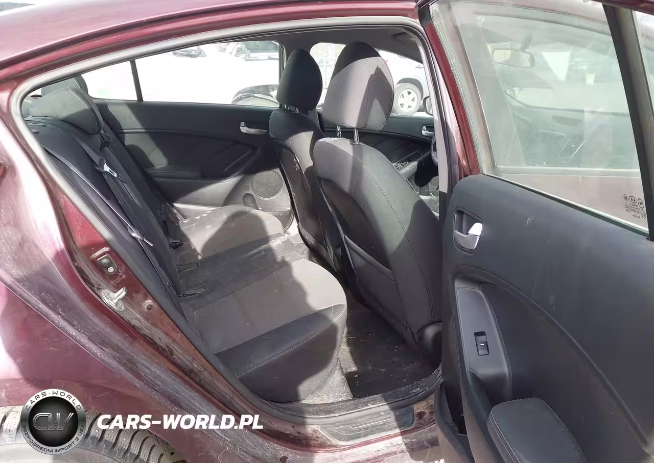 2018 Kia Forte Lx VIN:3KPFL4A79JE170676 - 8