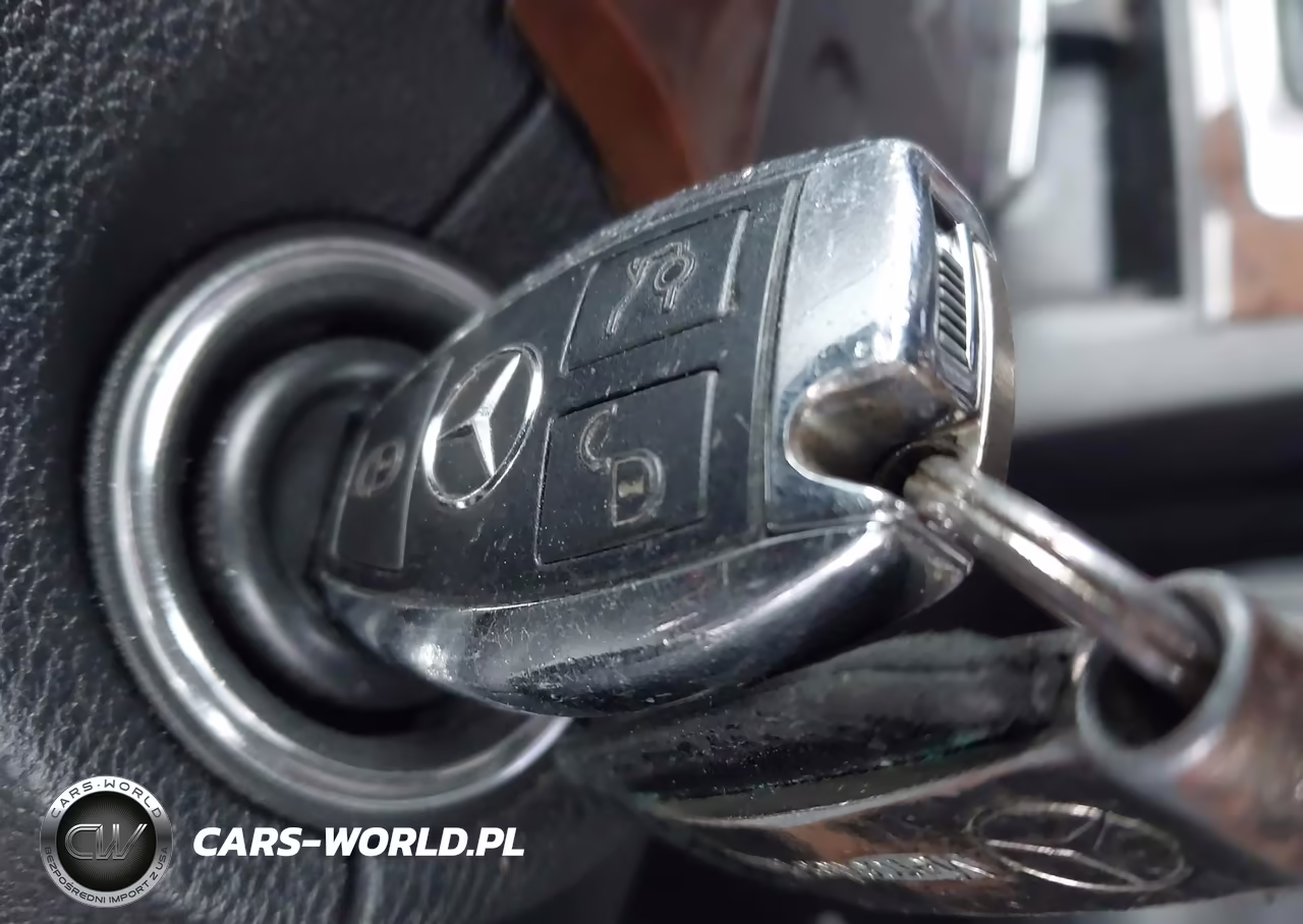 2012 Mercedes-Benz E 350 VIN:WDDKJ5KB2CF135294 - 11